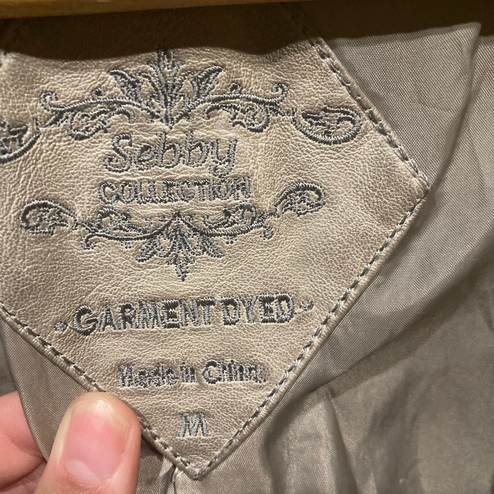 Jacket - Picture 4 of 4